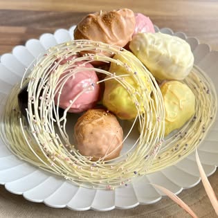 Konditordessert med dekoration